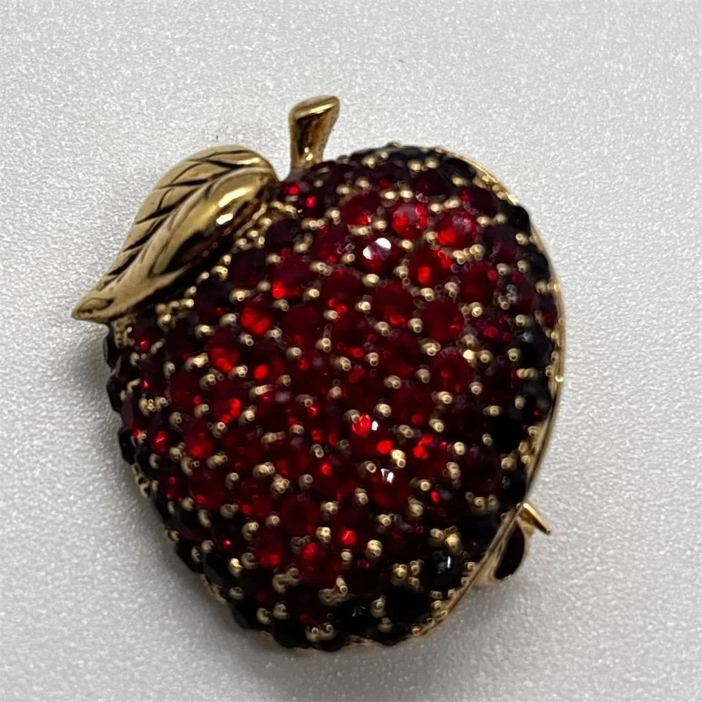 Vintage Monet Gold Tone Red Rhinestone Apple‎ Brooch Pin